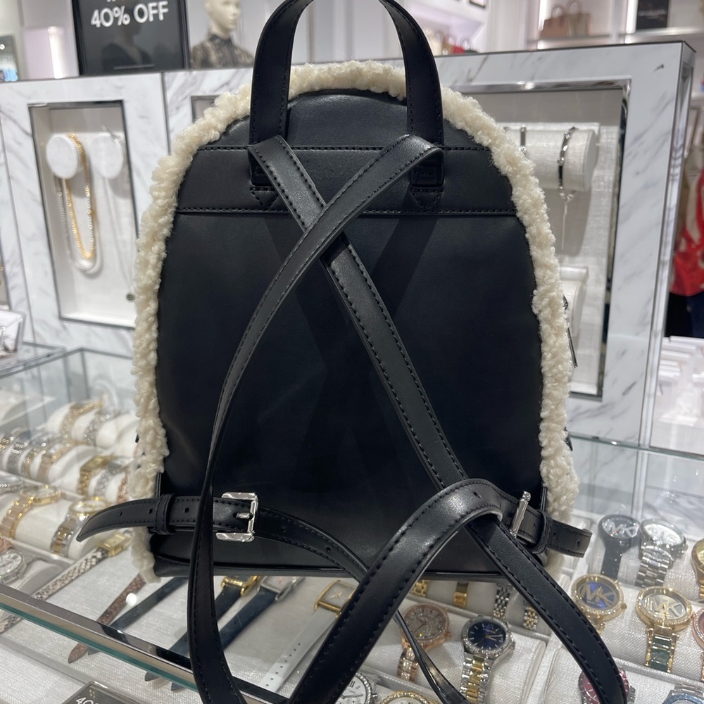 MICHAEL KORS Rhea Medium Suede and Faux Shearling Backpack
Black
NWT - Picture 6 of 16